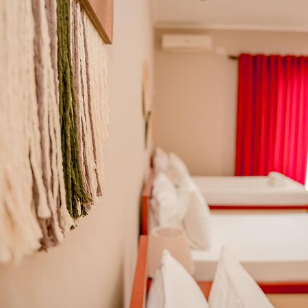 Aljur Hotel Himare Luaran gambar