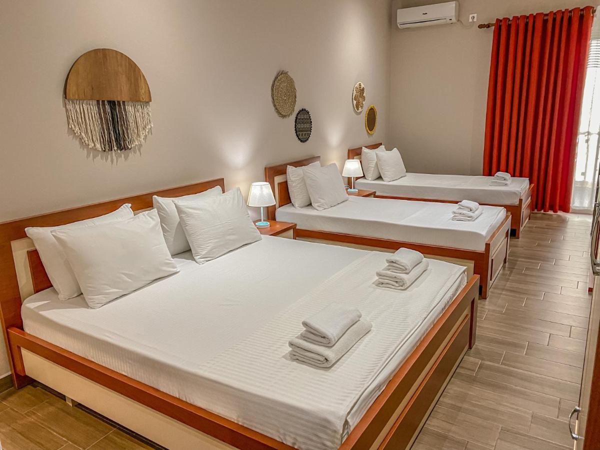 Aljur Hotel Himare Luaran gambar