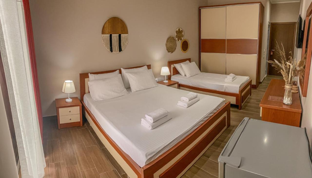 Aljur Hotel Himare Luaran gambar