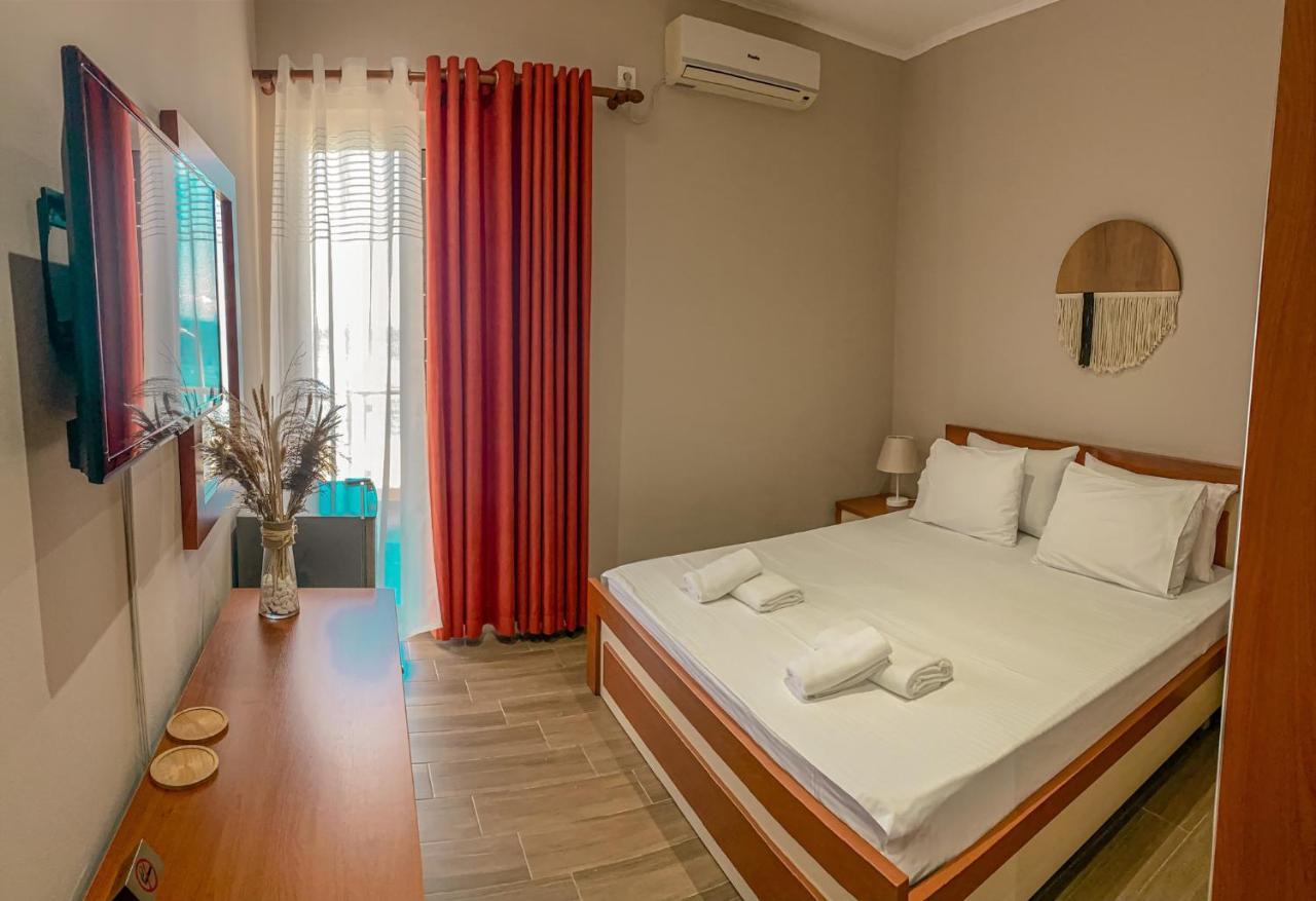 Aljur Hotel Himare Luaran gambar