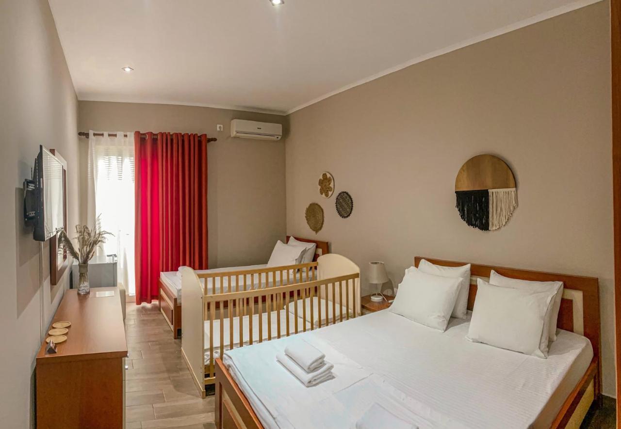 Aljur Hotel Himare Luaran gambar
