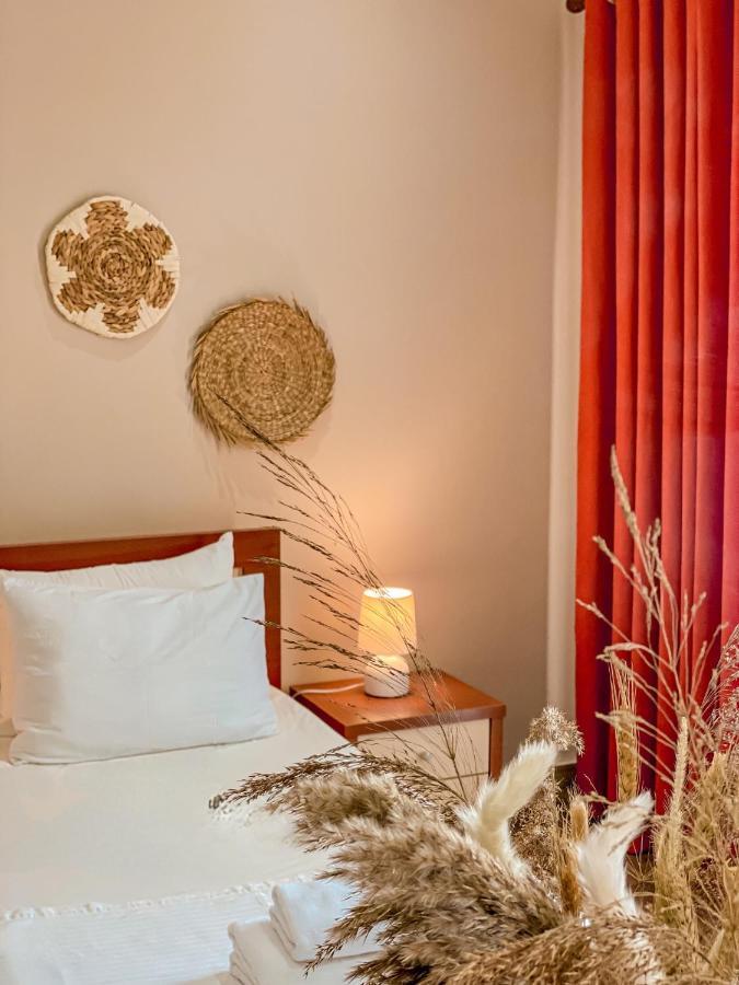 Aljur Hotel Himare Luaran gambar