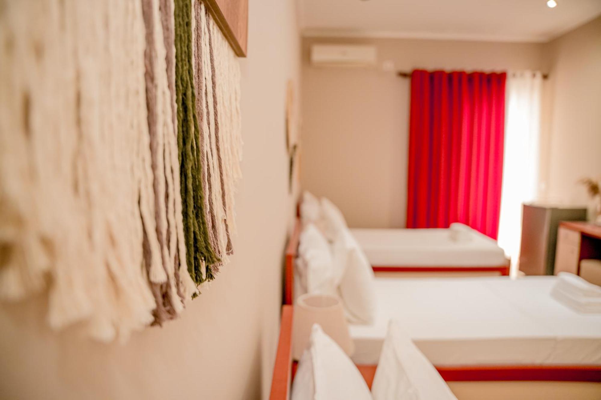 Aljur Hotel Himare Luaran gambar