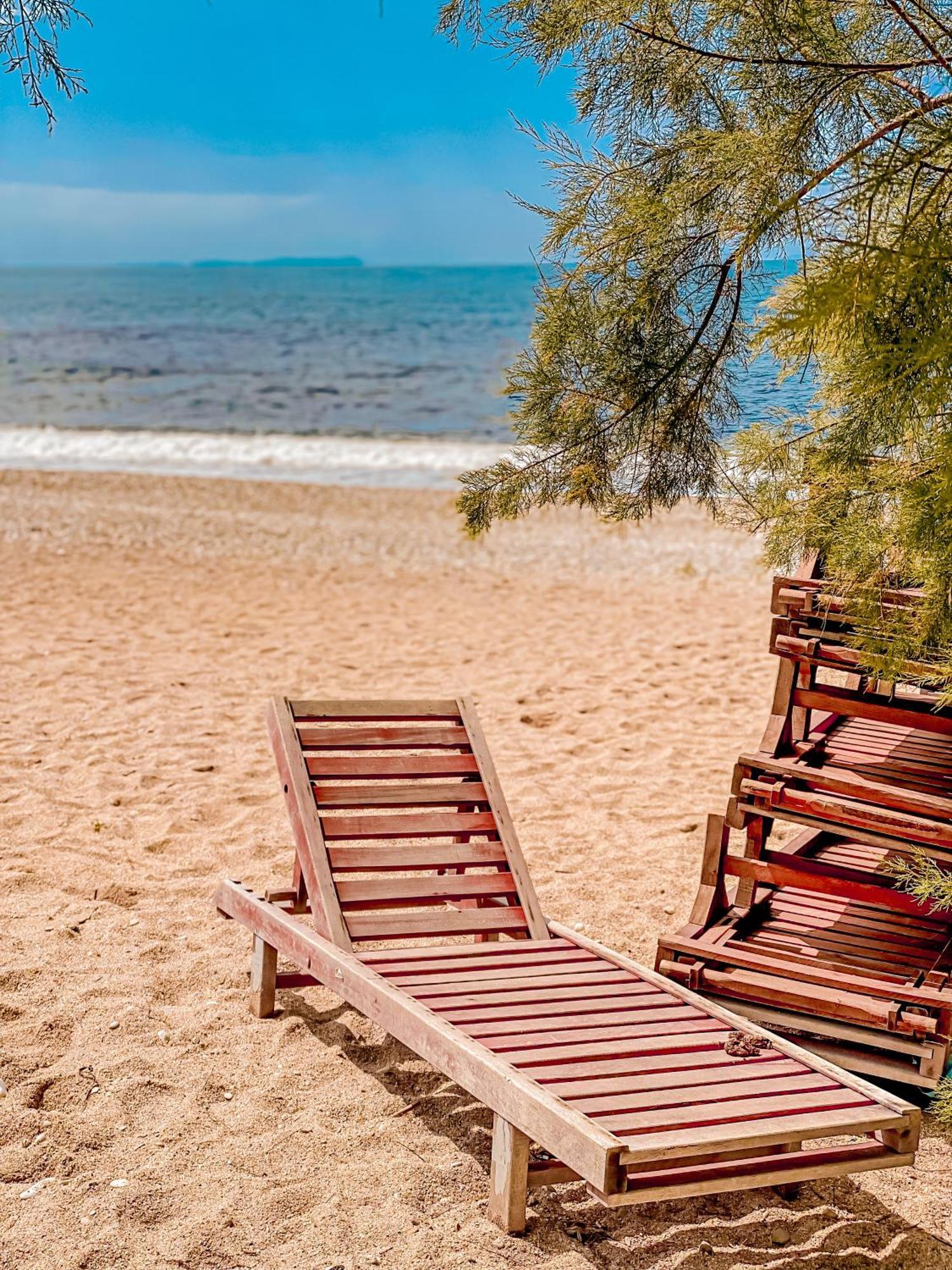 Aljur Hotel Himare Luaran gambar